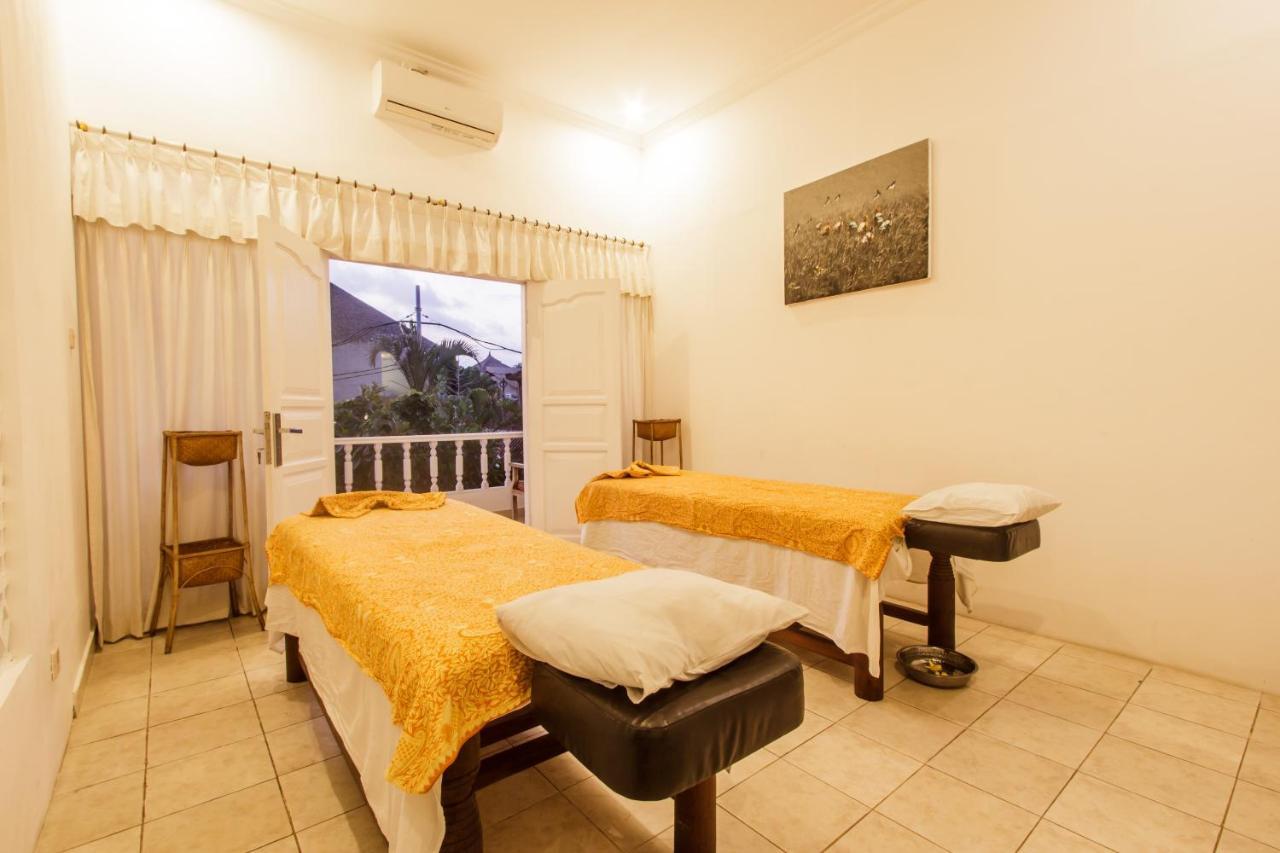 Bening Hut And Spa 塞米亚克 外观 照片