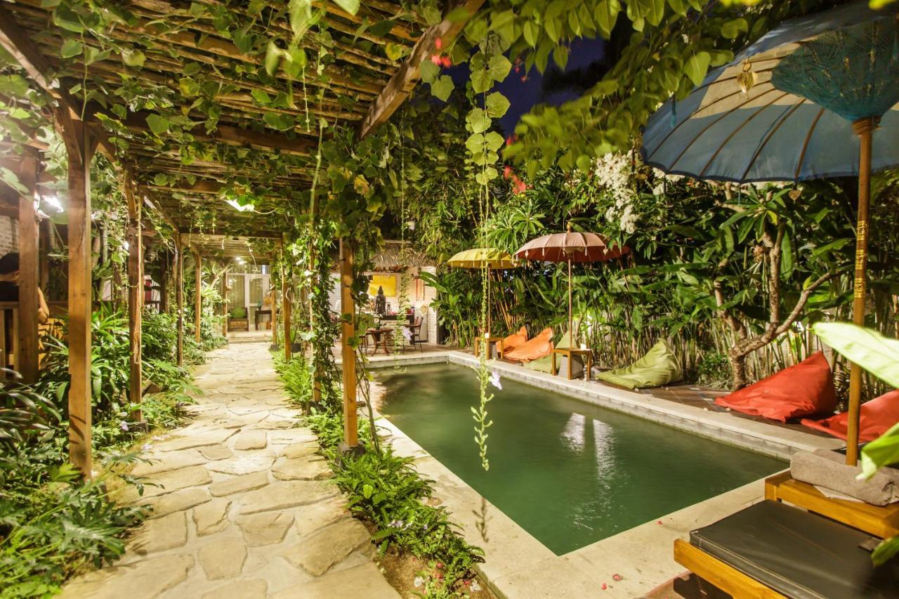 Bening Hut And Spa 塞米亚克 外观 照片