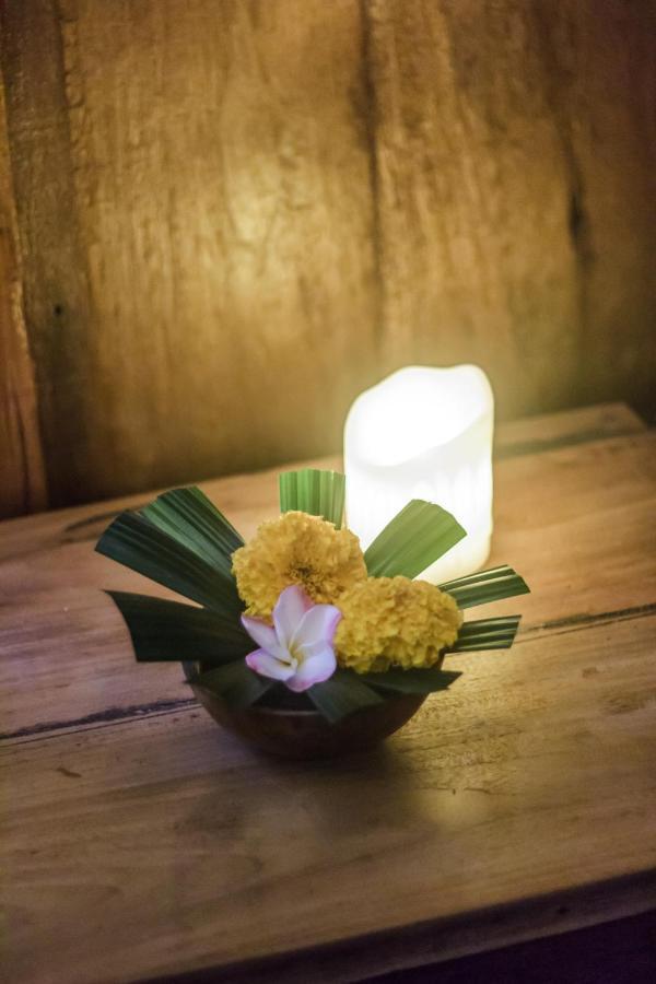 Bening Hut And Spa 塞米亚克 外观 照片