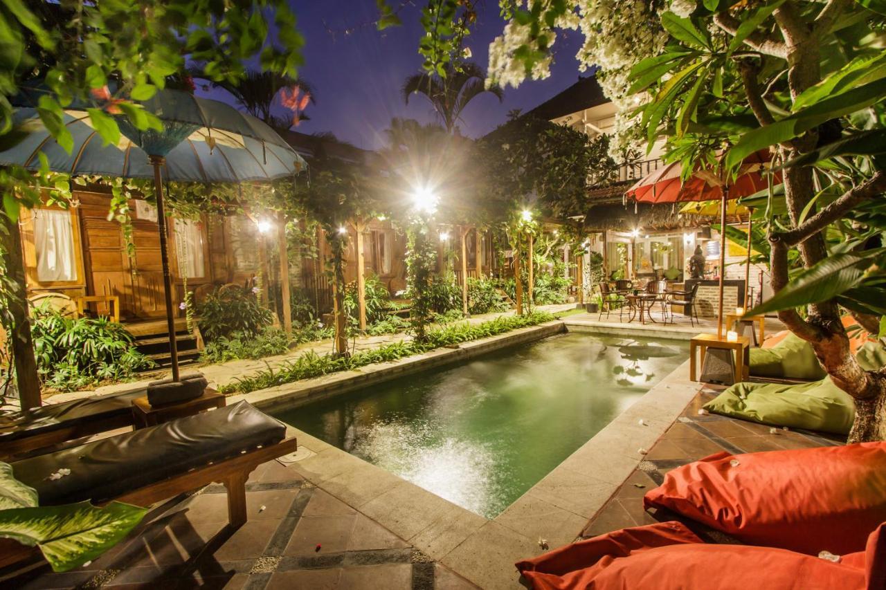 Bening Hut And Spa 塞米亚克 外观 照片